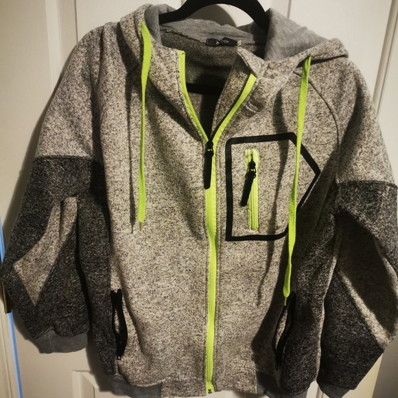 2 sweat shirts - Picture 1 of 2